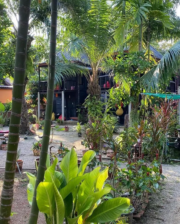 Leaf House Bungalows Sha Plus Approved Koh Lanta 2*,  Thailand