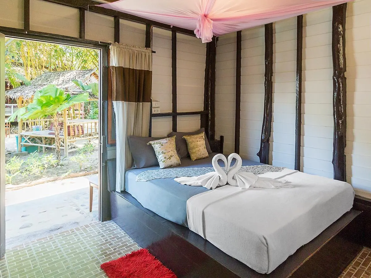 Leaf House Bungalows Sha Plus Approved Koh Lanta Thailand